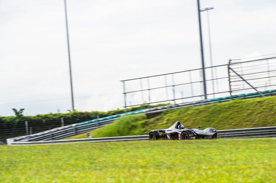  BAC Mono 2015 года  (фото 21 из 31)